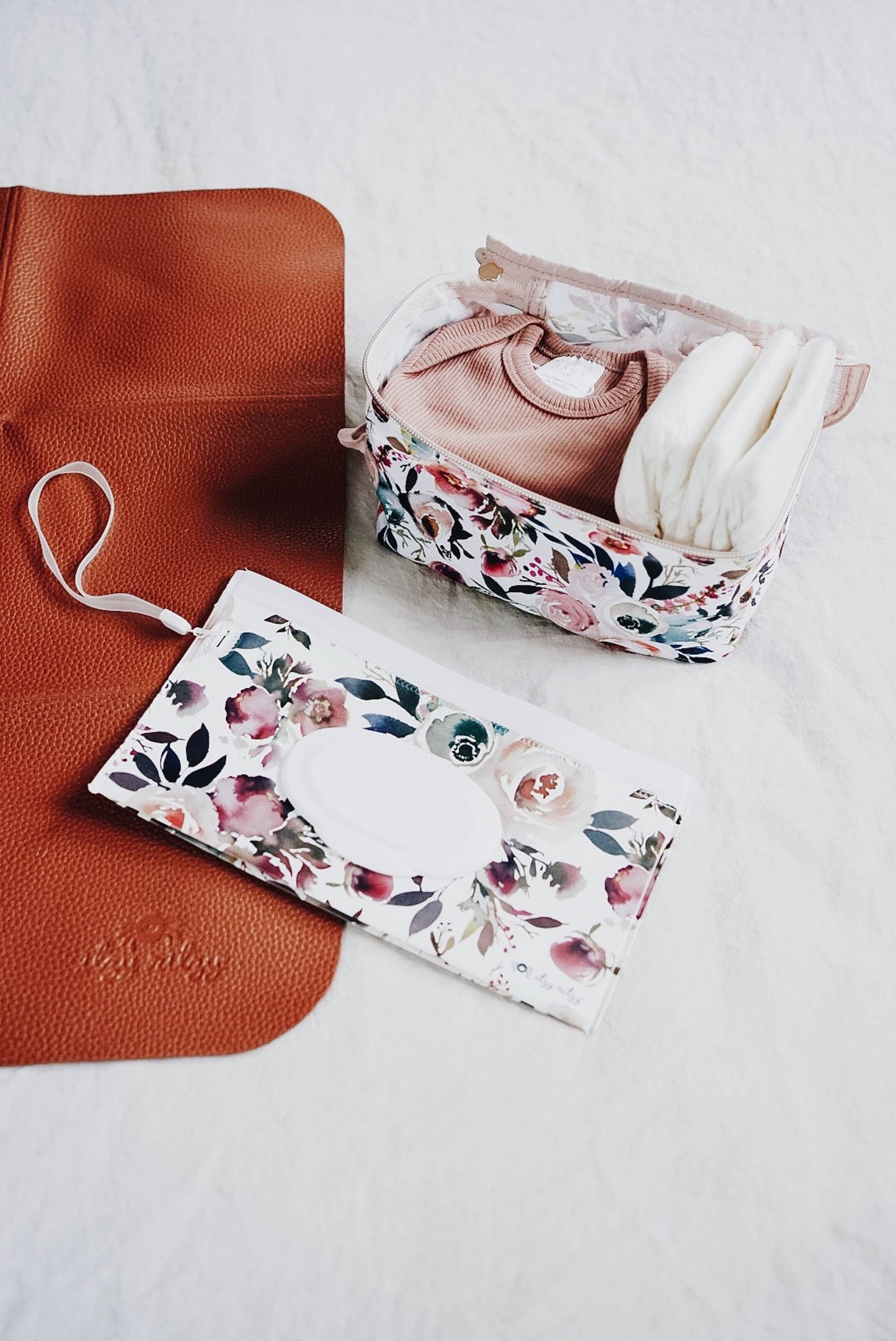 Take & Travel™ Pouch Reusable Wipes Case - Leopard