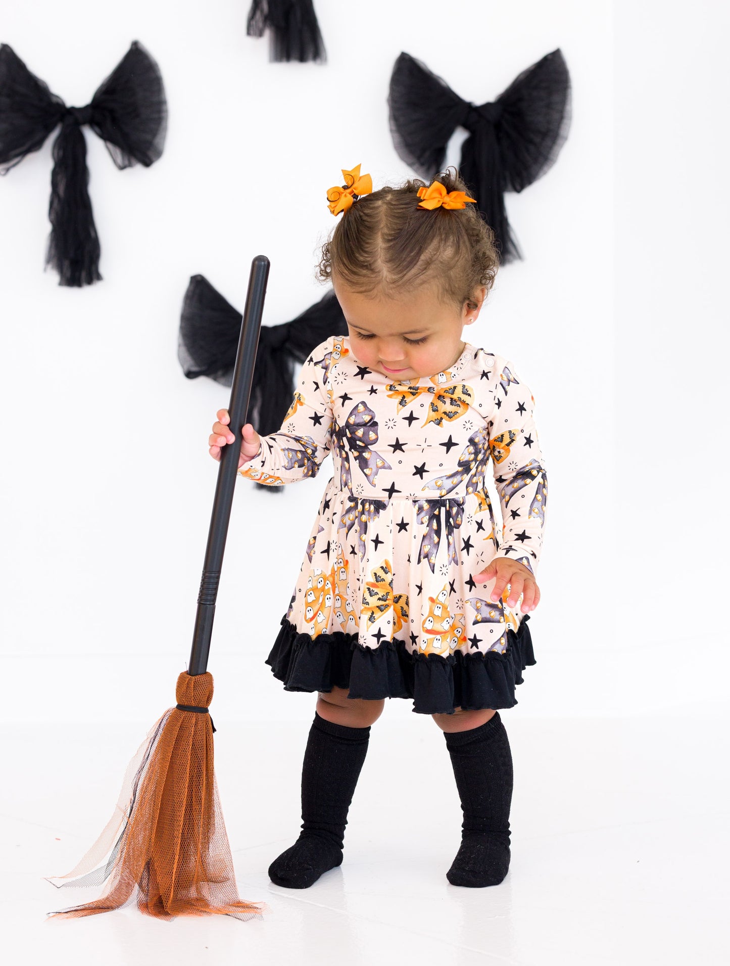 Bewitching Bows Birdie Twirl