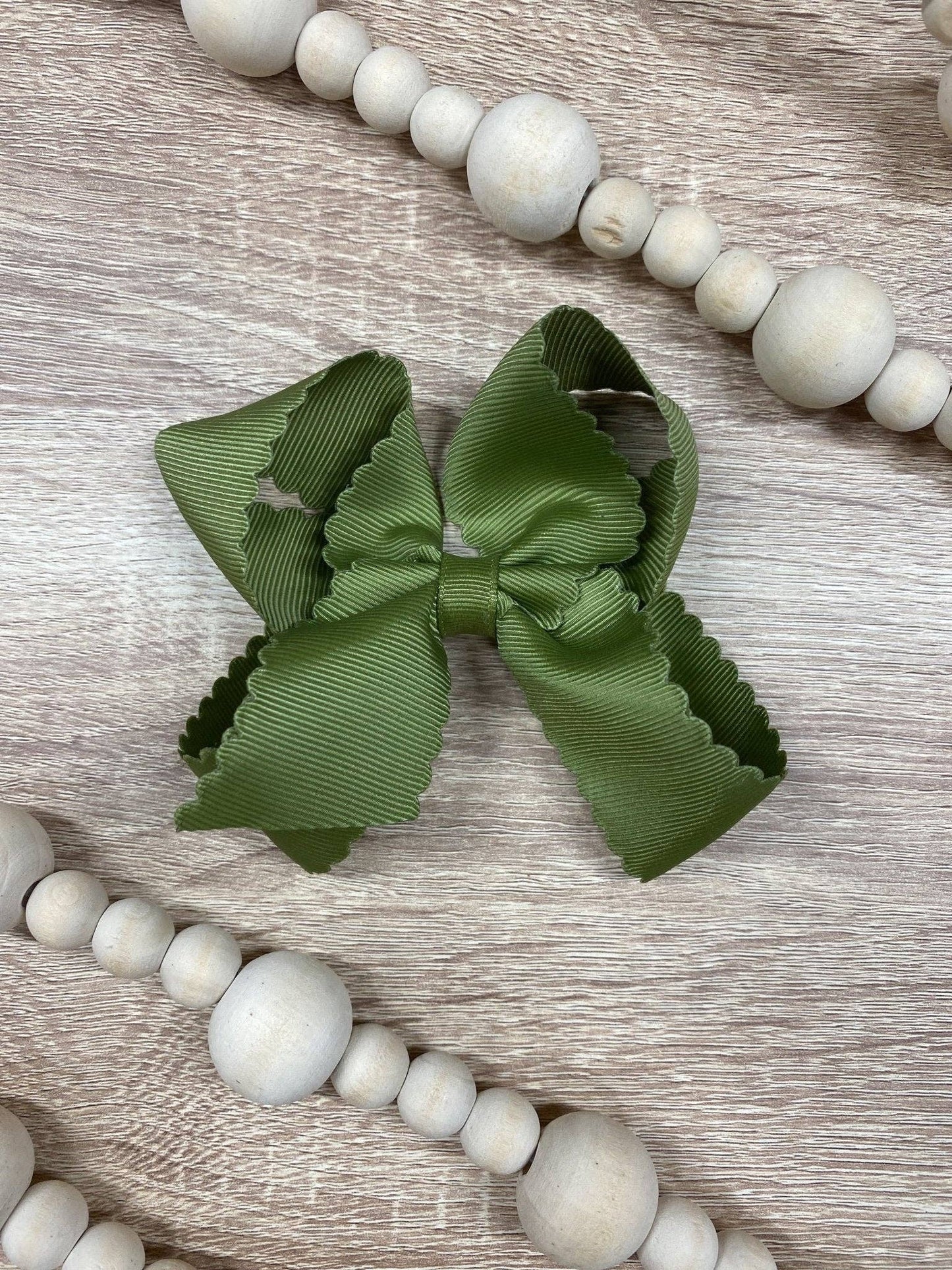 4.5" Classic Scalloped Hair Bow