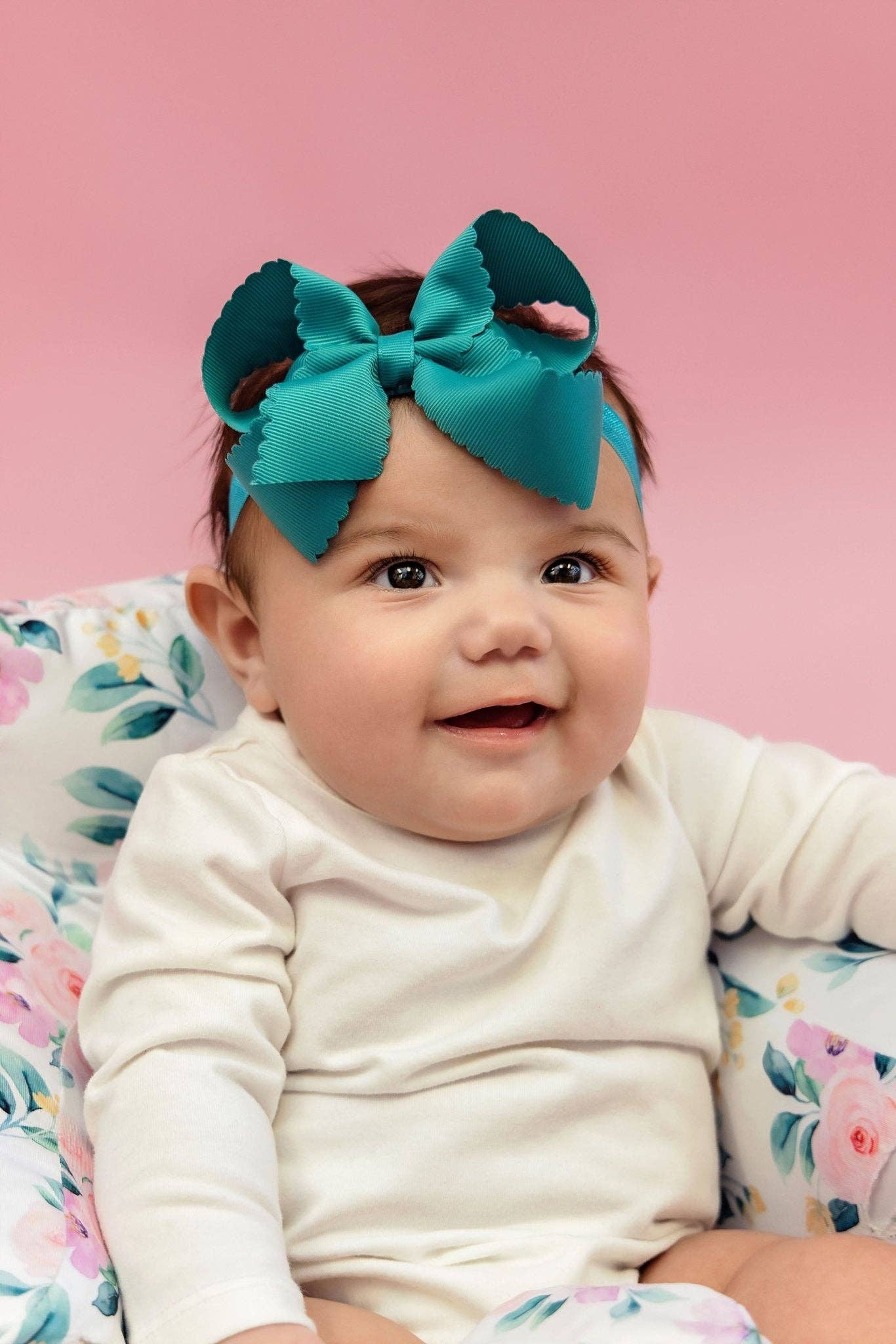 4.5" Classic Scalloped Hair Bow