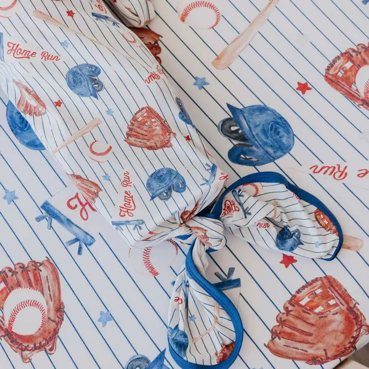 NEWBORN KNOTTED GOWN - ALL STAR