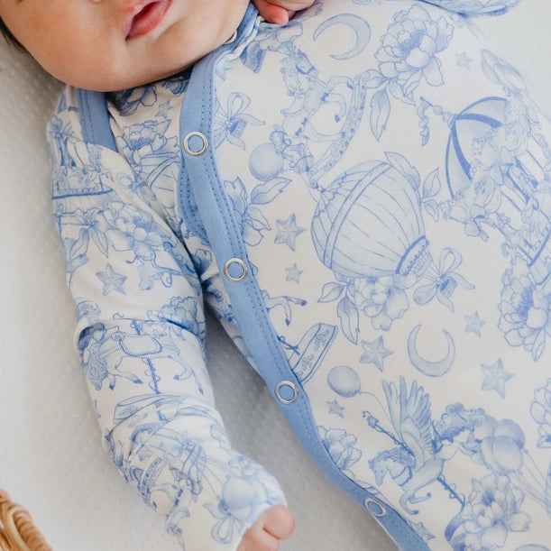 BAMBOO NEWBORN KNOTTED GOWN - VINTAGE CARNIVAL