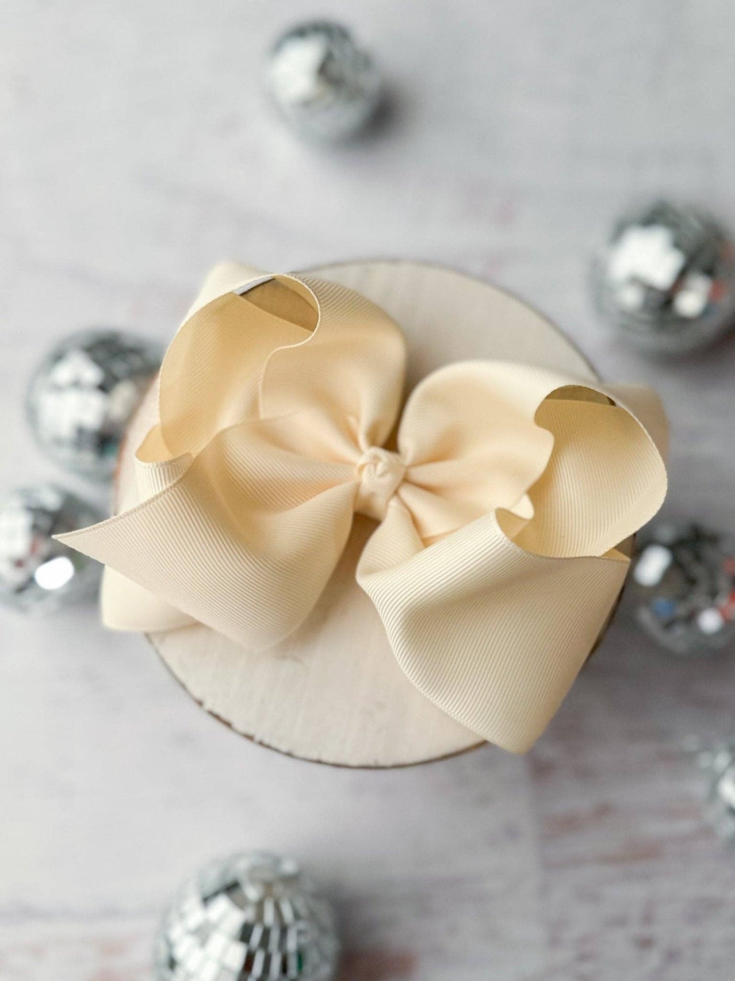 5.5" Oversize Grosgrain Hair Bow