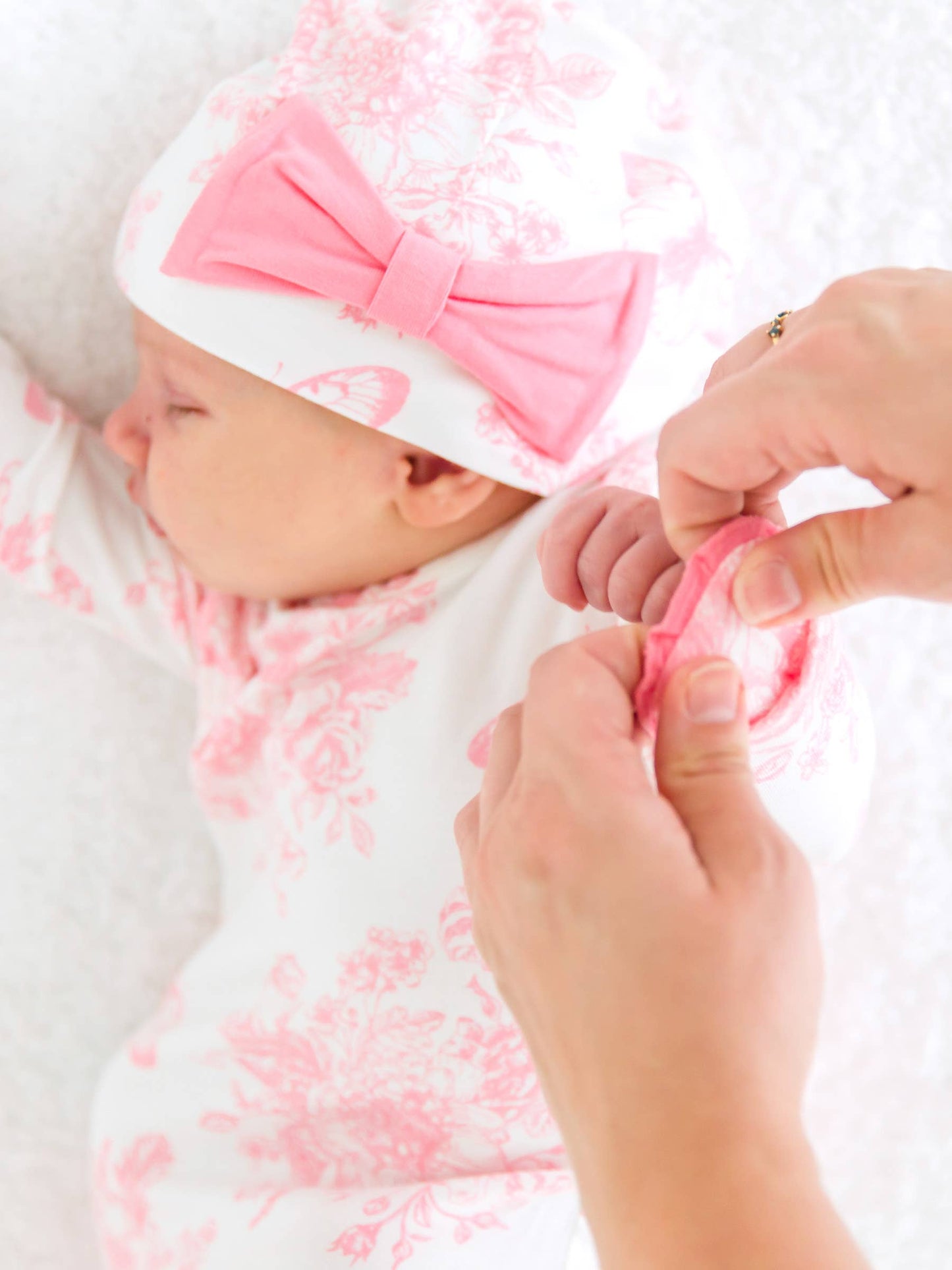 Pink Butterfly Garden Toile Bamboo Knotted Gown & Hat Set