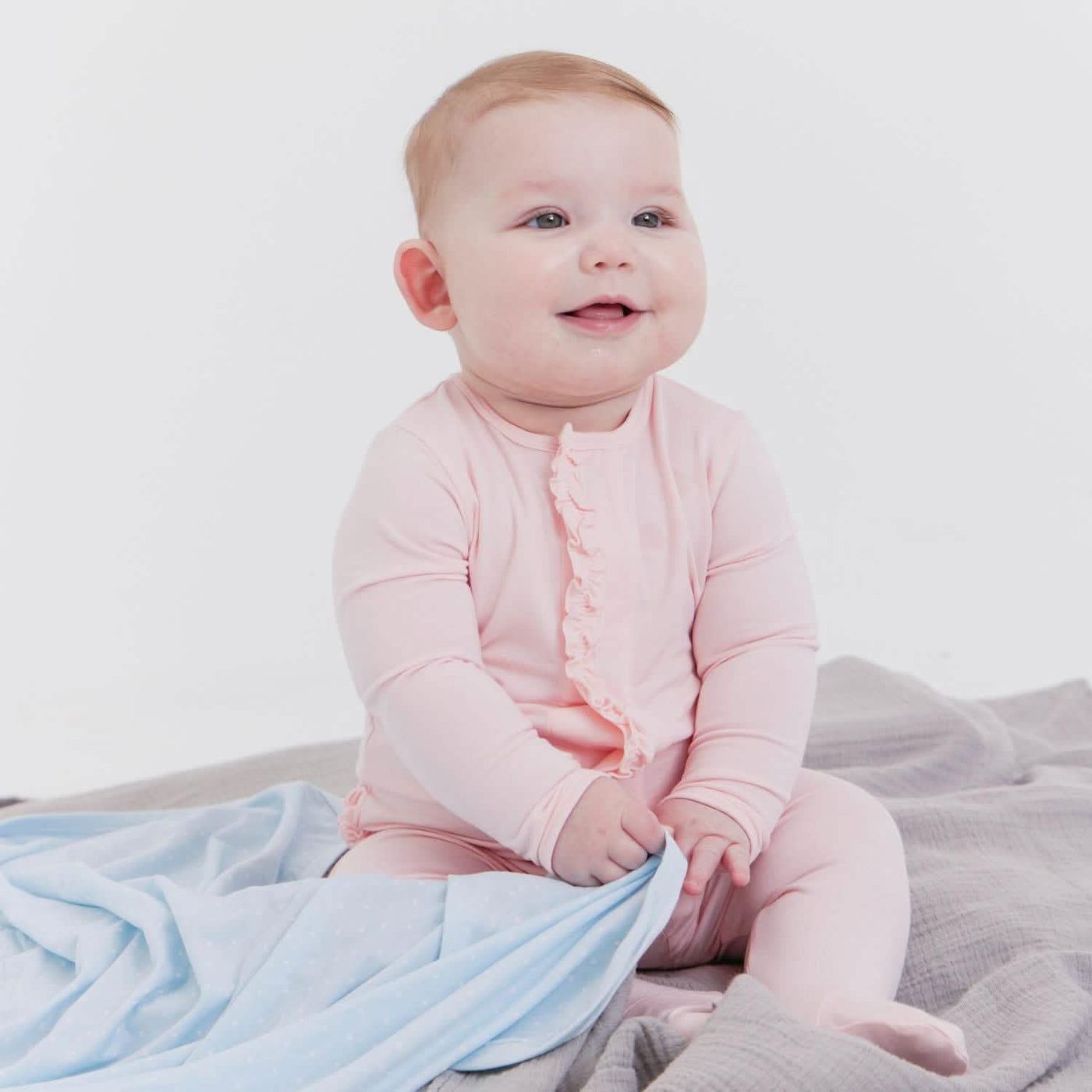 Magnetic Ruffle Footie - Pink Dogwood